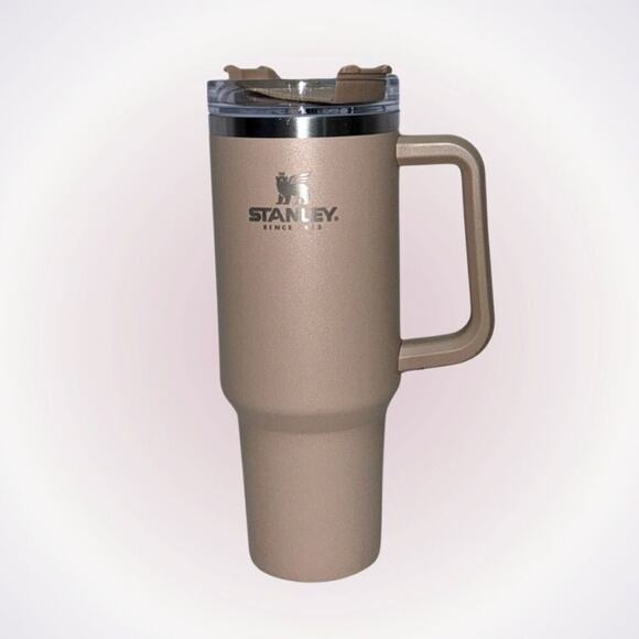 Stanley Quencher H2.0 FlowState Stainless Steel Vacuum Insulated Tumbler in Tan - Picture 1 of 6
